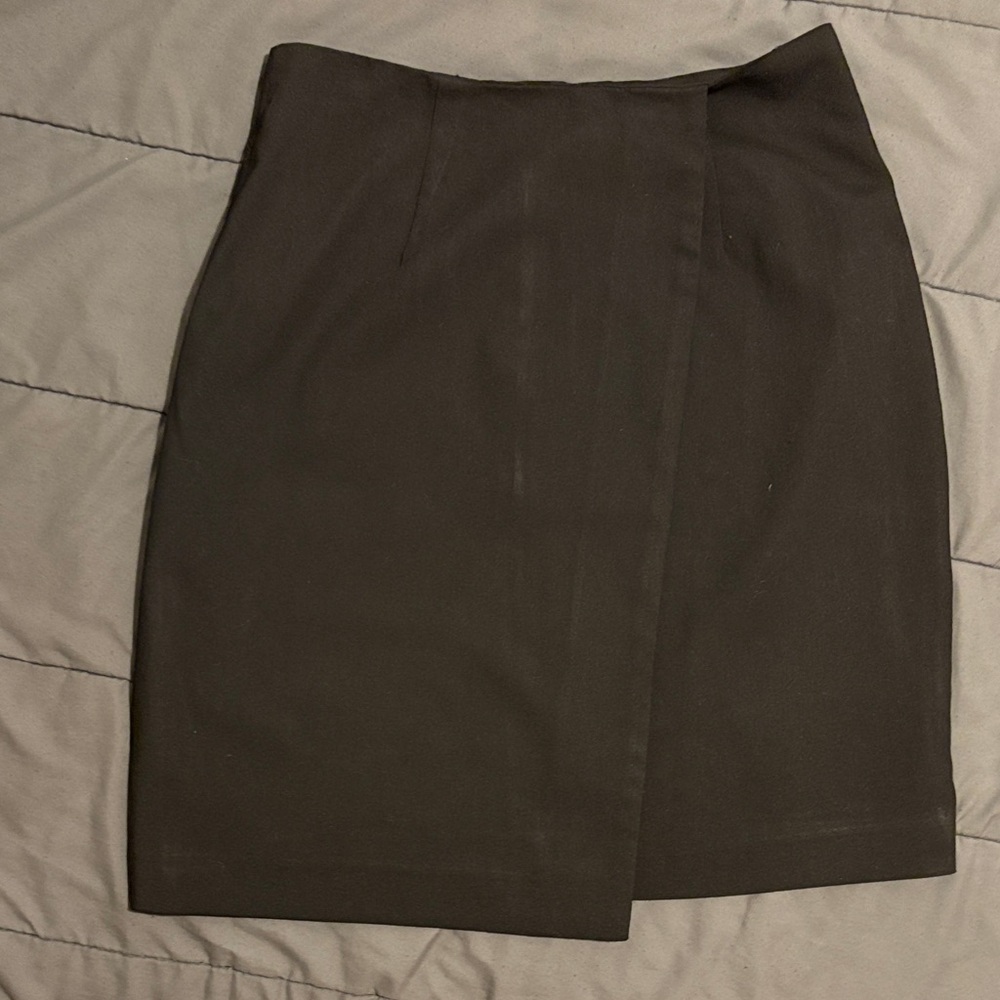 Hugo Buscati Classic Black Pencil Skirt